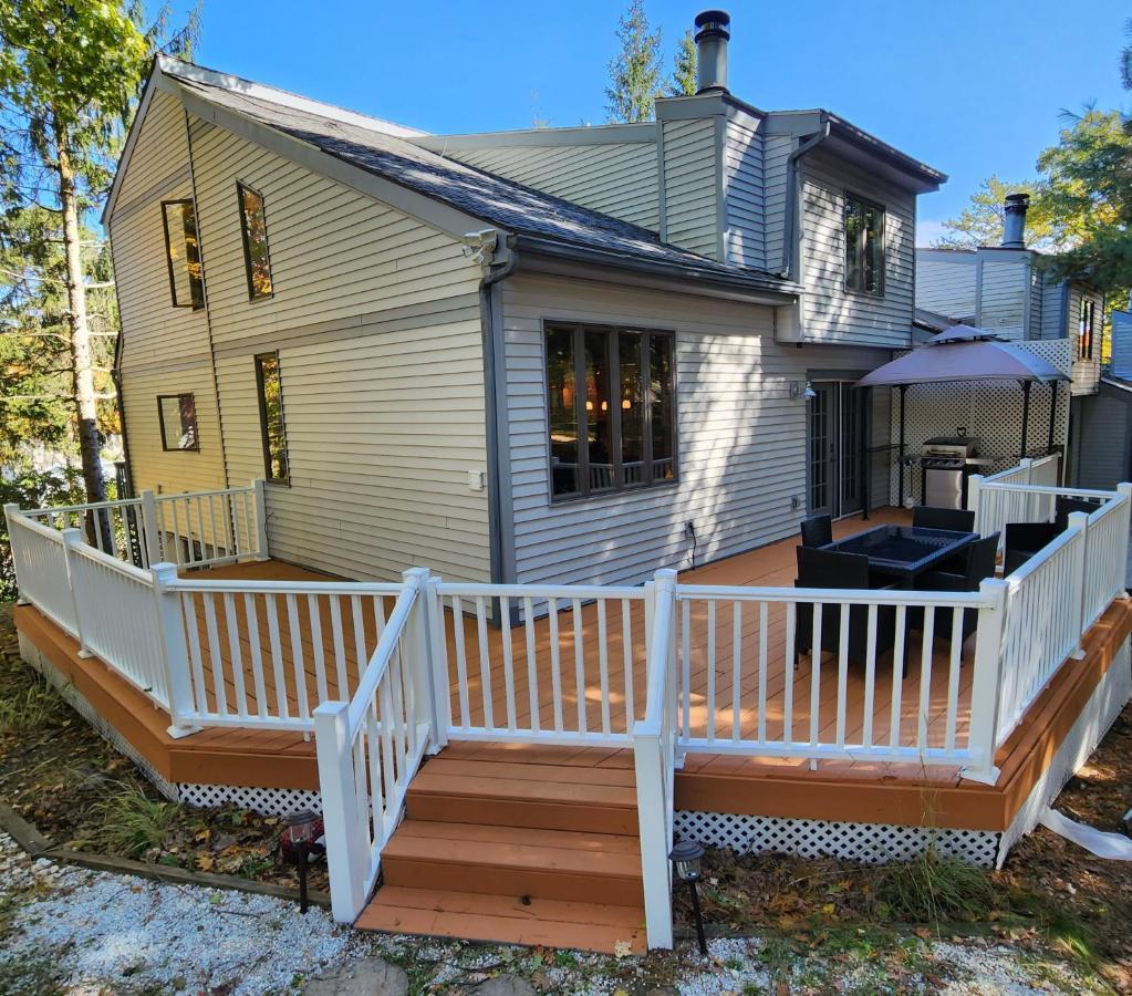 Charming Corner Newly Furnished Townhome Lake Harmony Exterior photo